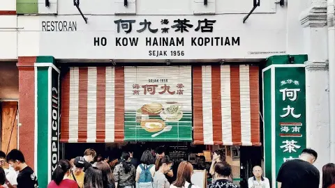 Ho Kow Hainan Kopitiam traditional breakfast in Kuala Lumpur Chinatown